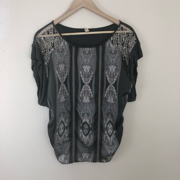 Anthropologie Tops - Anthropologie Tiny Gray Ruched Crochet Sleeve Top